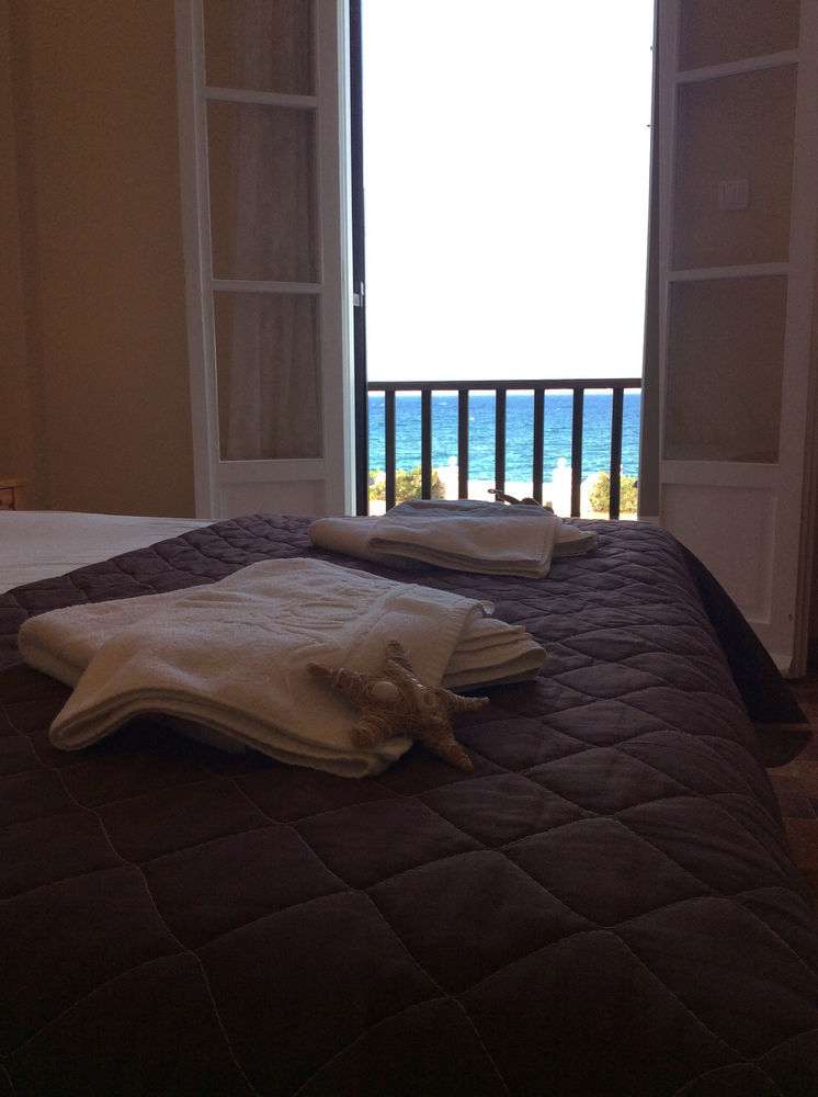 Arokaria Seaside Hotell Ambelas Exteriör bild