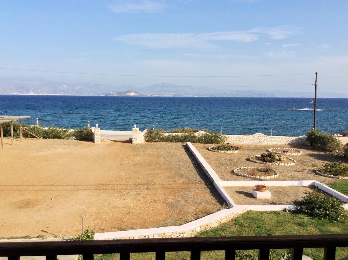 Arokaria Seaside Hotell Ambelas Exteriör bild