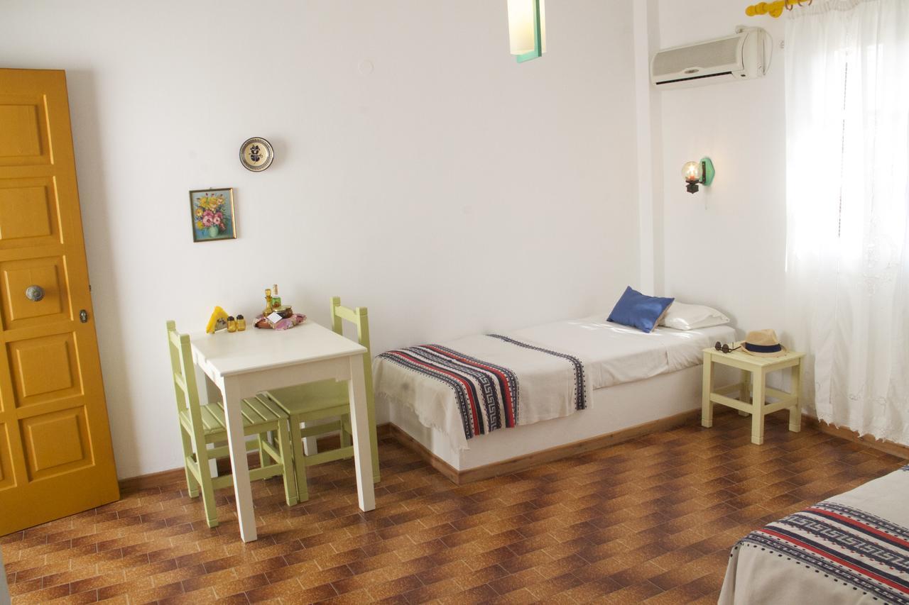 Arokaria Seaside Hotell Ambelas Exteriör bild