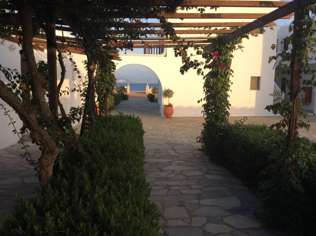 Arokaria Seaside Hotell Ambelas Exteriör bild