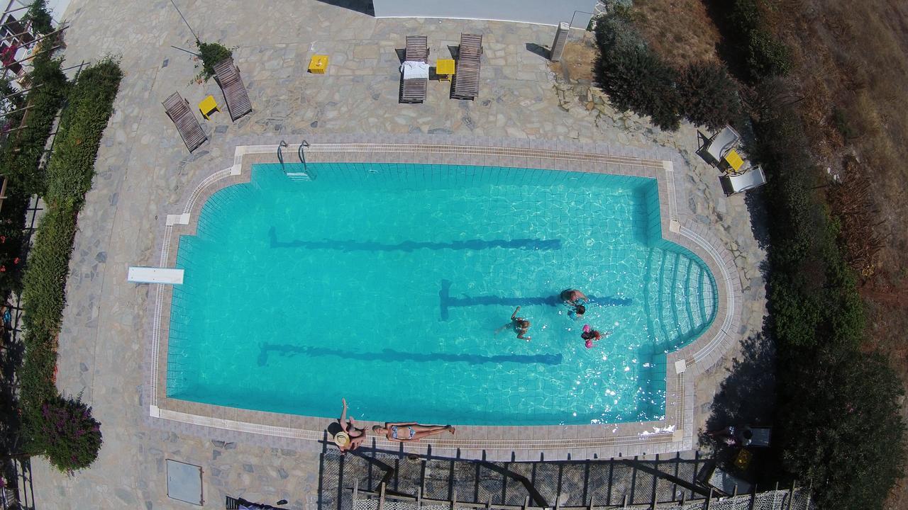 Arokaria Seaside Hotell Ambelas Exteriör bild