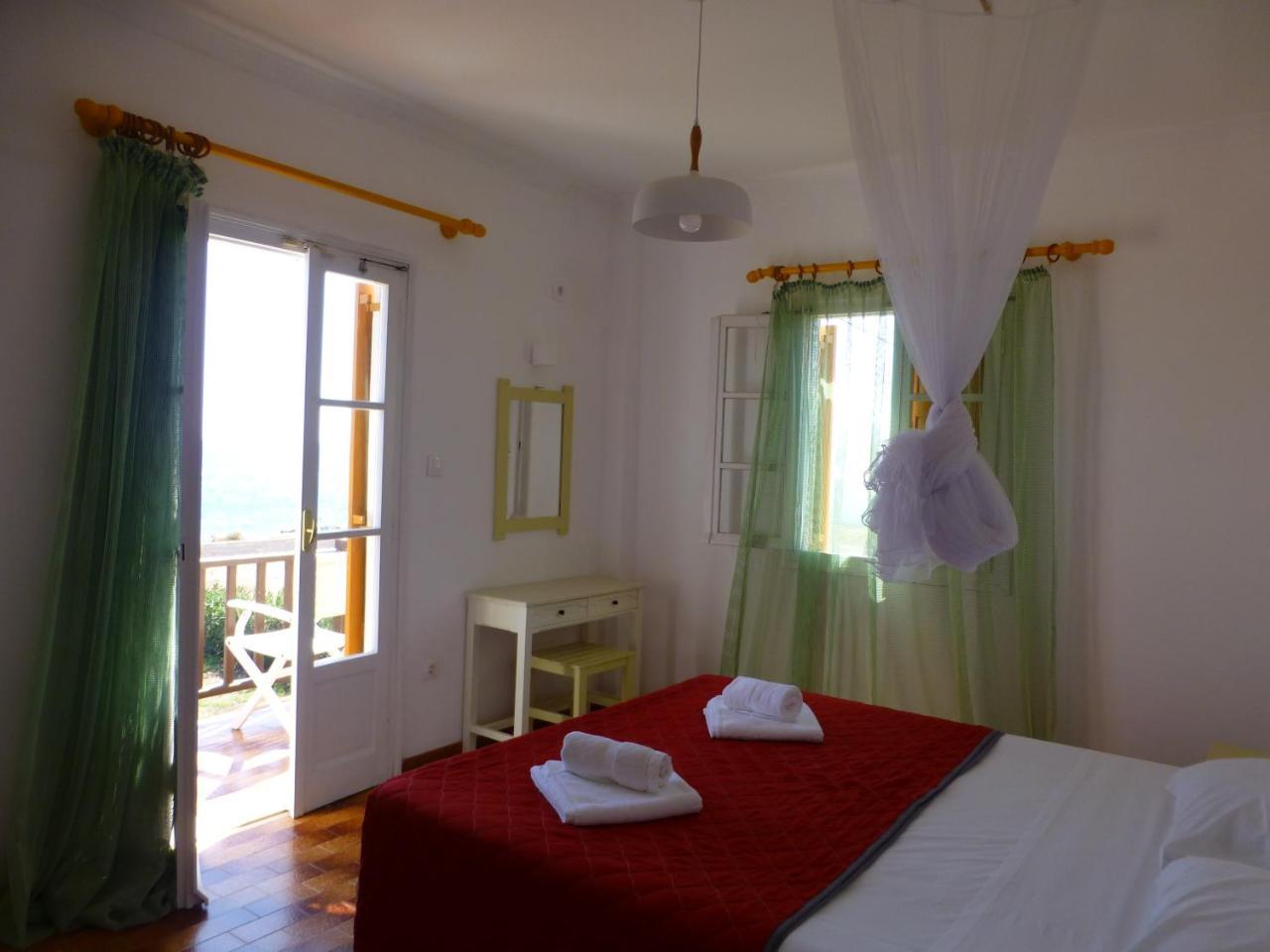 Arokaria Seaside Hotell Ambelas Exteriör bild